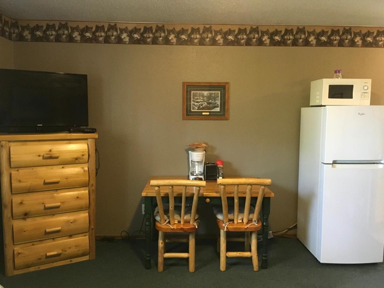 Muskie Bay Resort Nestor Falls エクステリア 写真